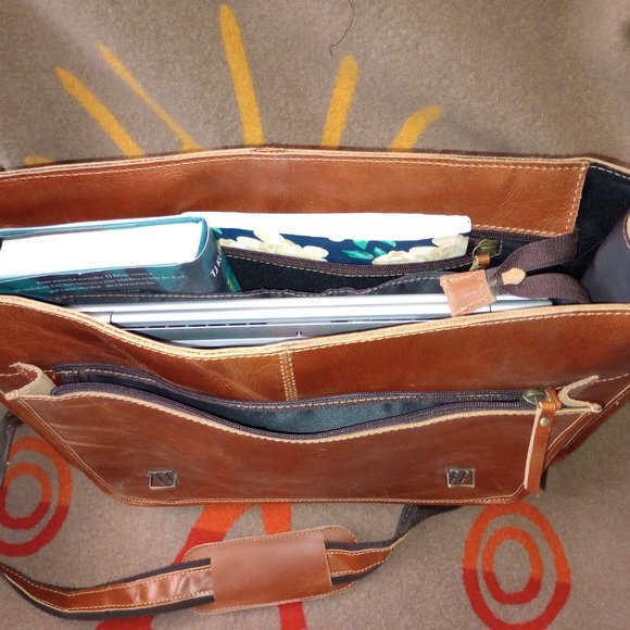 Leather briefcase computer bag 18x14x4 inches - Picture 2 of 7